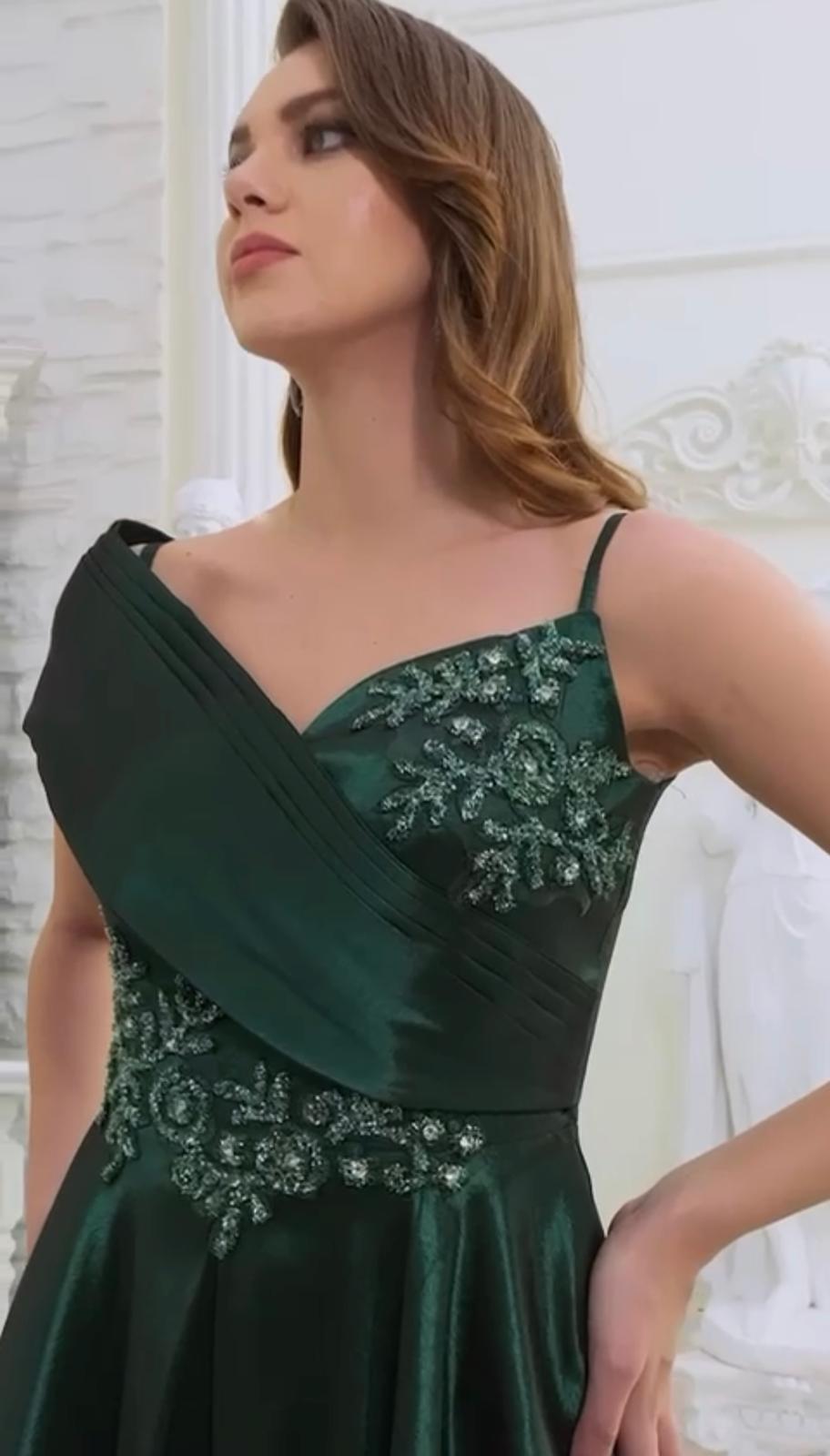 Venus Hour Gown
