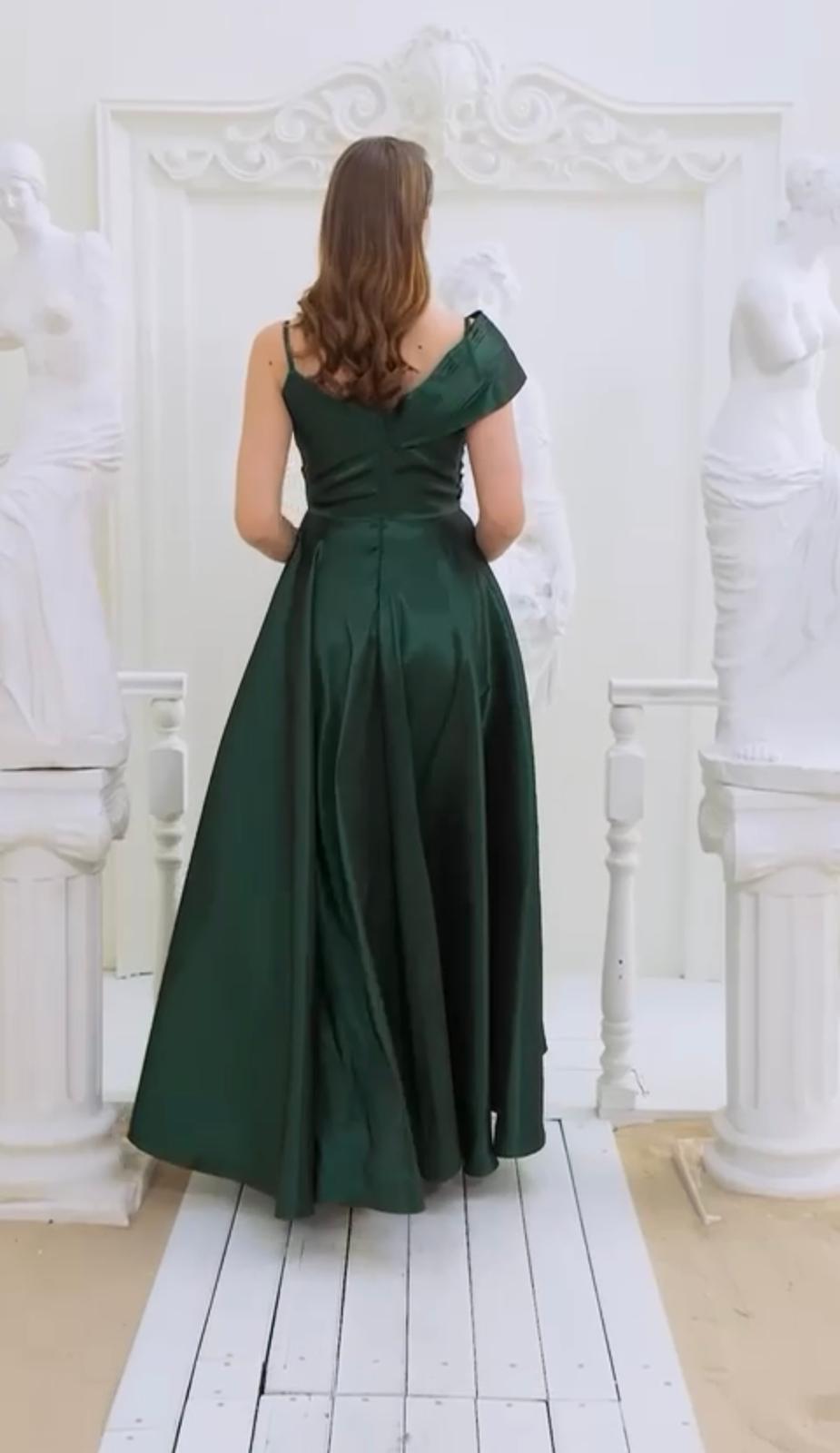 Venus Hour Gown
